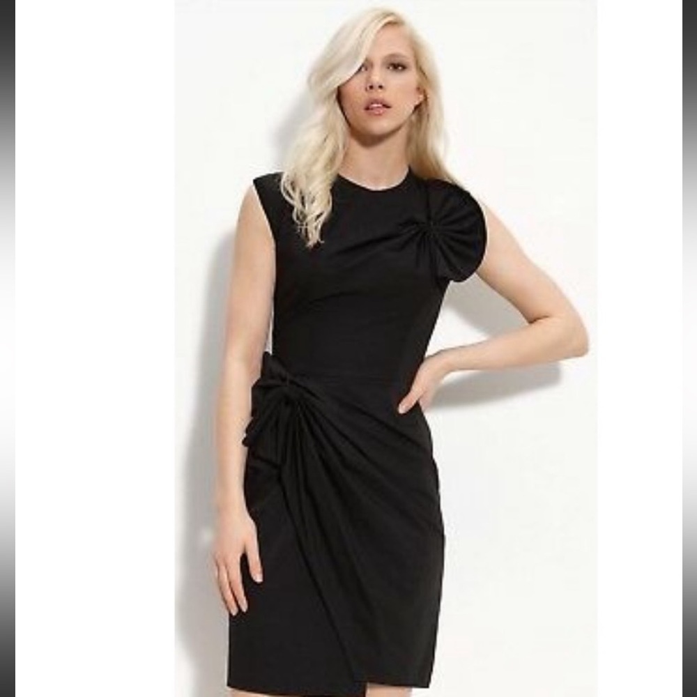 Diane von‎ Furstenberg
Agata Sleeveless Ruffle Cocktail Dress Size 4